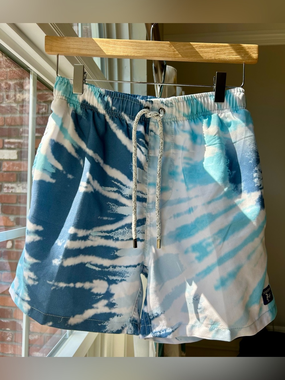 Men’s S Endless Summer blue and white tie-dye swim trunks